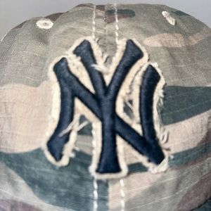 Camouflage NewYork Yankees hat